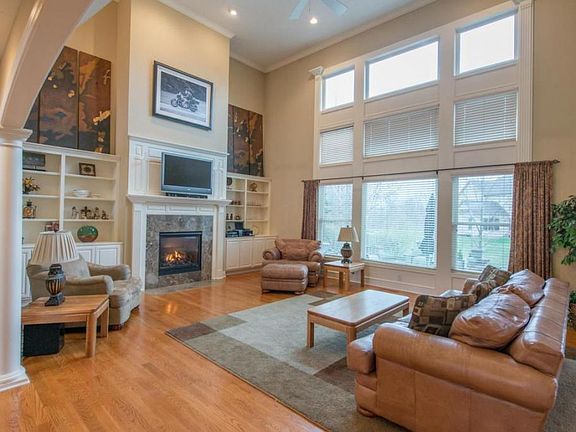 3rd image of 13902 Fantasy Way NW