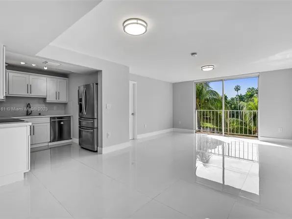 1740 NW North River Dr APT 422, Miami, FL 33125