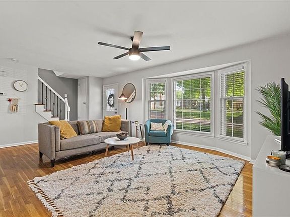 3rd image of 8821 W 98th Ter