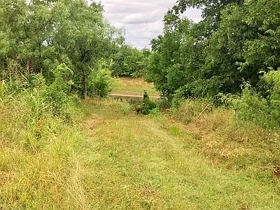2601 N Interstate Highway 35 — Photo 14
