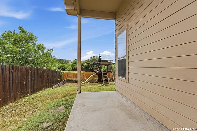 2429 Angelina Dr — Photo 31