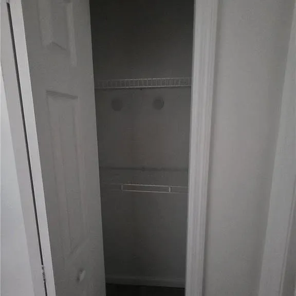 409 Hull Ave S — Photo 7