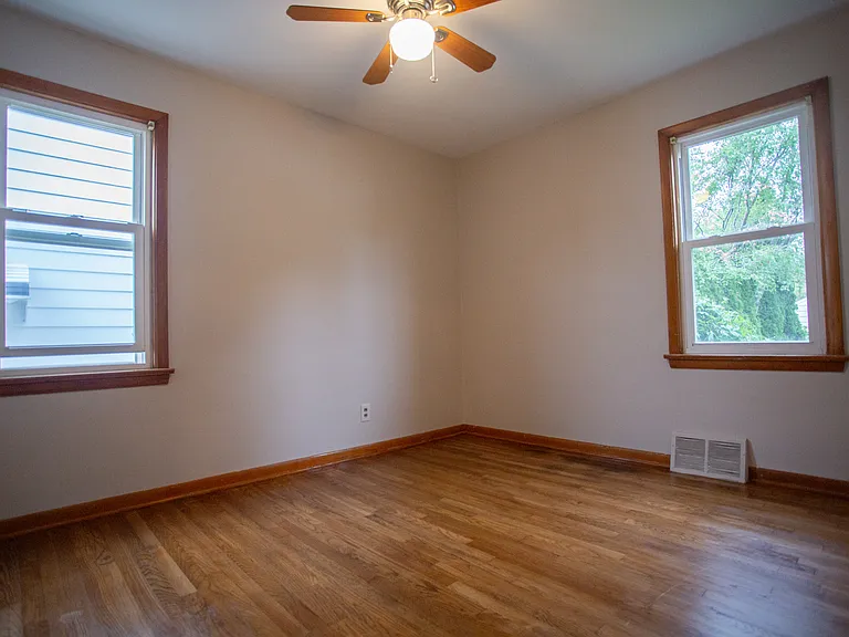 21170 Wilmore Ave — Photo 10