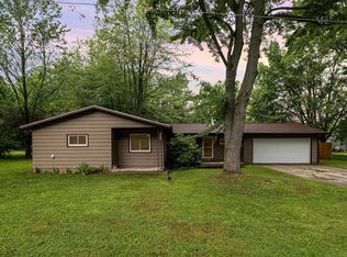 120 Barker Ln, Merrill, MI 48637