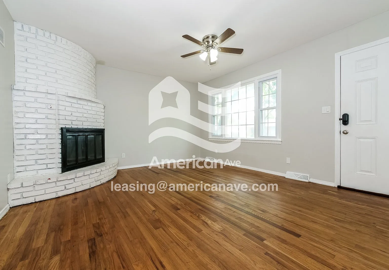 3 bed, 2.0 bath, 971 sqft, $1,627 — Photo 2