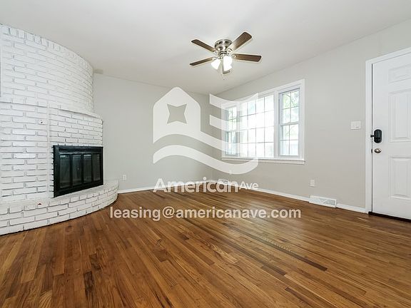 918060_001_living_room_2.jpg