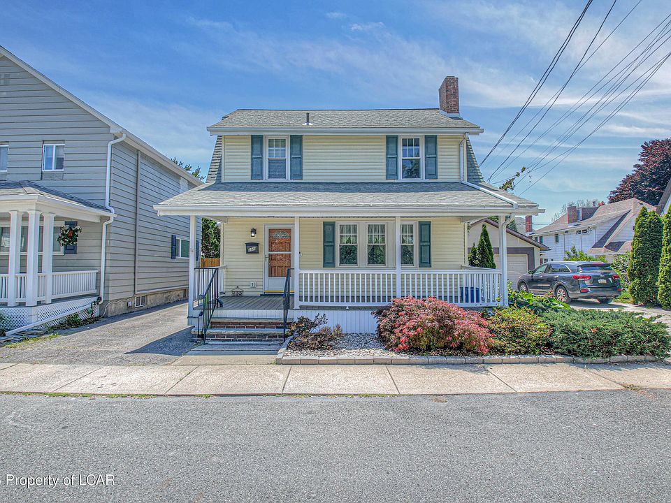 1st image of 300 Colonial Gdns