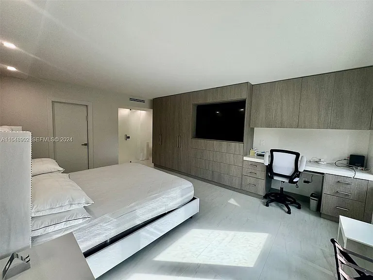 9801 Collins Ave #5U — Photo 24