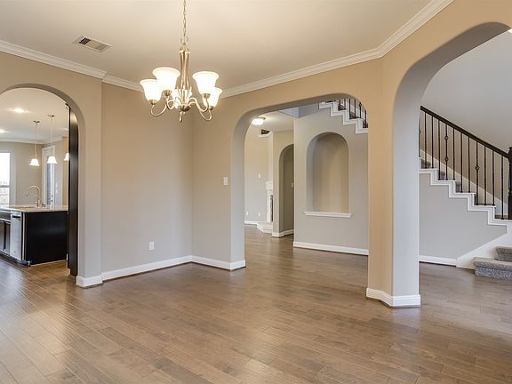 Elegant Formal Dining Room