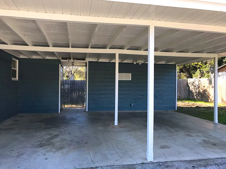 902 N Wall St — Photo 15