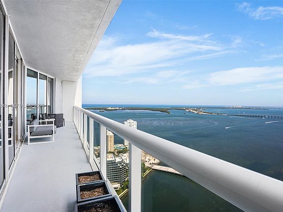4th image of 495 Brickell Ave APT 5005