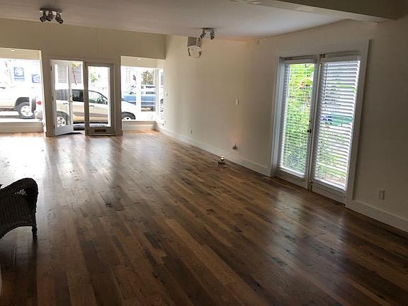 2nd image of 322 Margaret St Frnt #