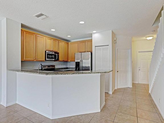 2nd image of 4712 Palmbrooke Cir
