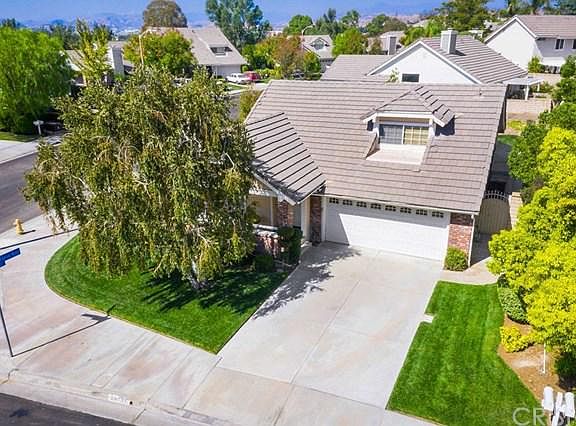 5th image of 23921 Clearmont Ct