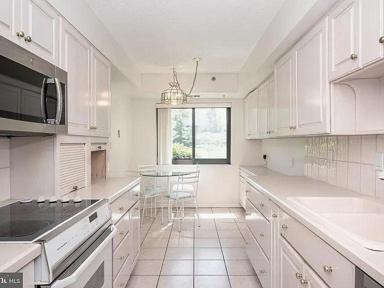 3330 N Leisure World Blvd #128 — Photo 3