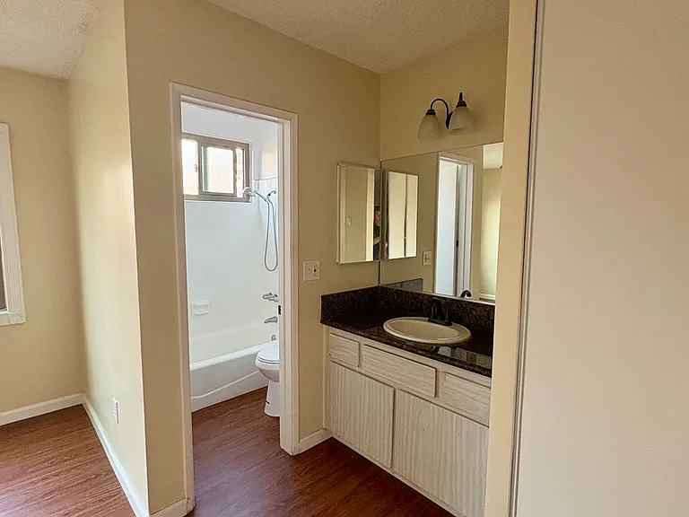370 Temple Ave #5 — Photo 6