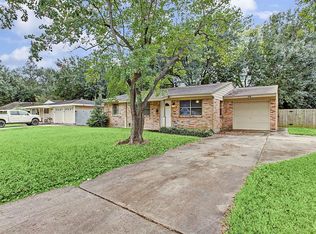 5615 Libbey Ln, Houston, TX 77092