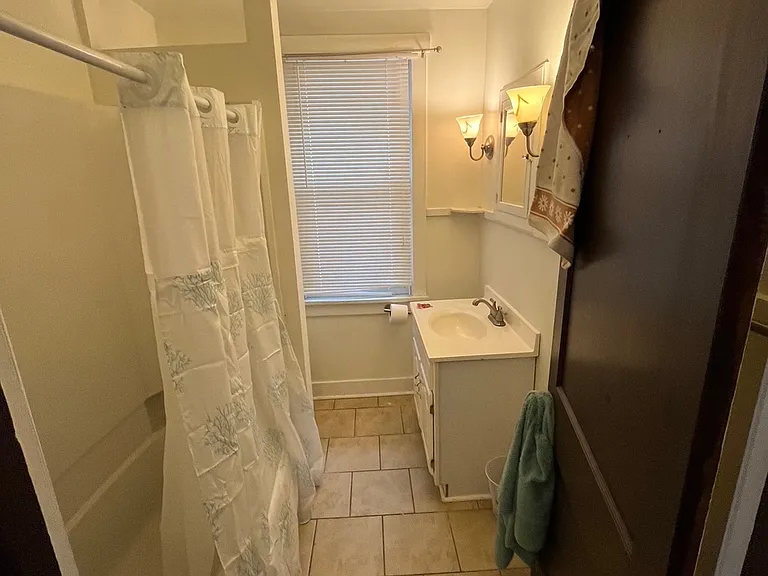 632 1/2 Kimball Ave — Photo 8