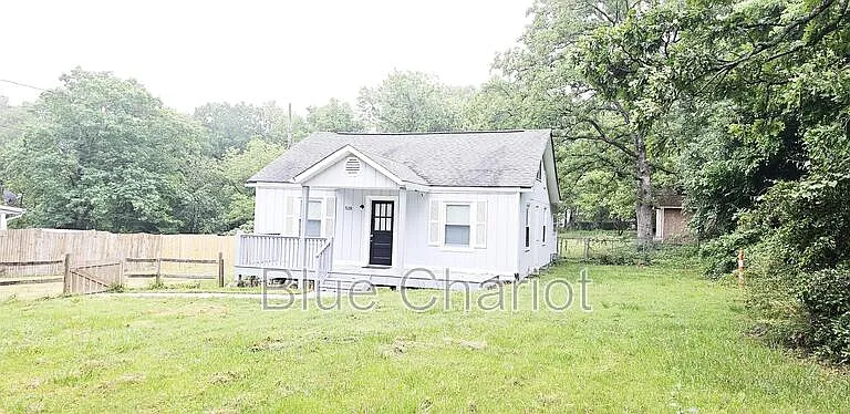 528 Short St — Photo 8