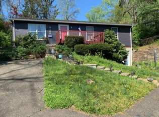 9208 Lundigan Ct, Bethesda, MD 20817