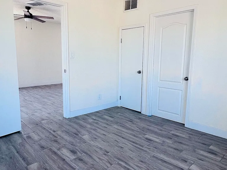 1021 E Fillmore St — Photo 13