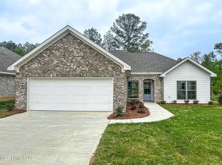 973 Riverside Ln, Pearl, MS 39208