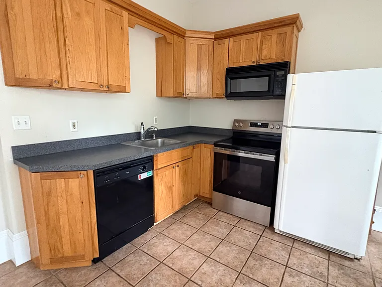 219 Union St #2 — Photo 5