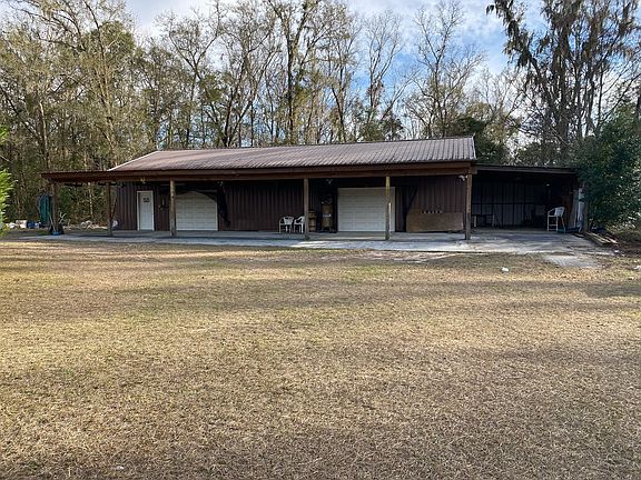 3rd image of 3649 NW Live Oak Cir