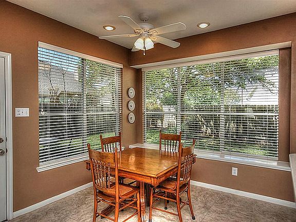 4th image of 1206 Kingfisher Ct N