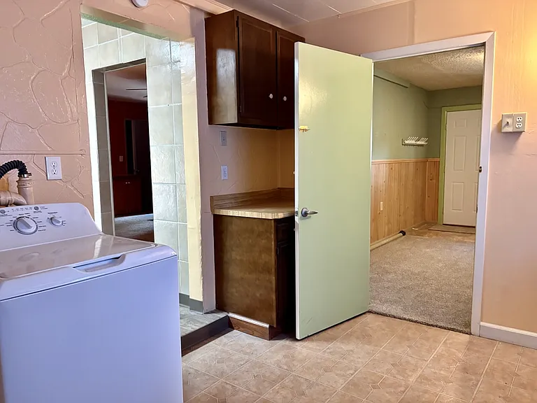 1721 Utah St NE — Photo 26