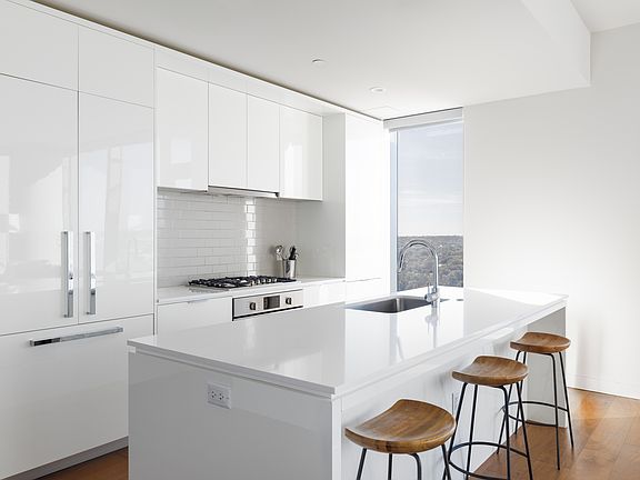 3rd image of 44 East Ave #1901