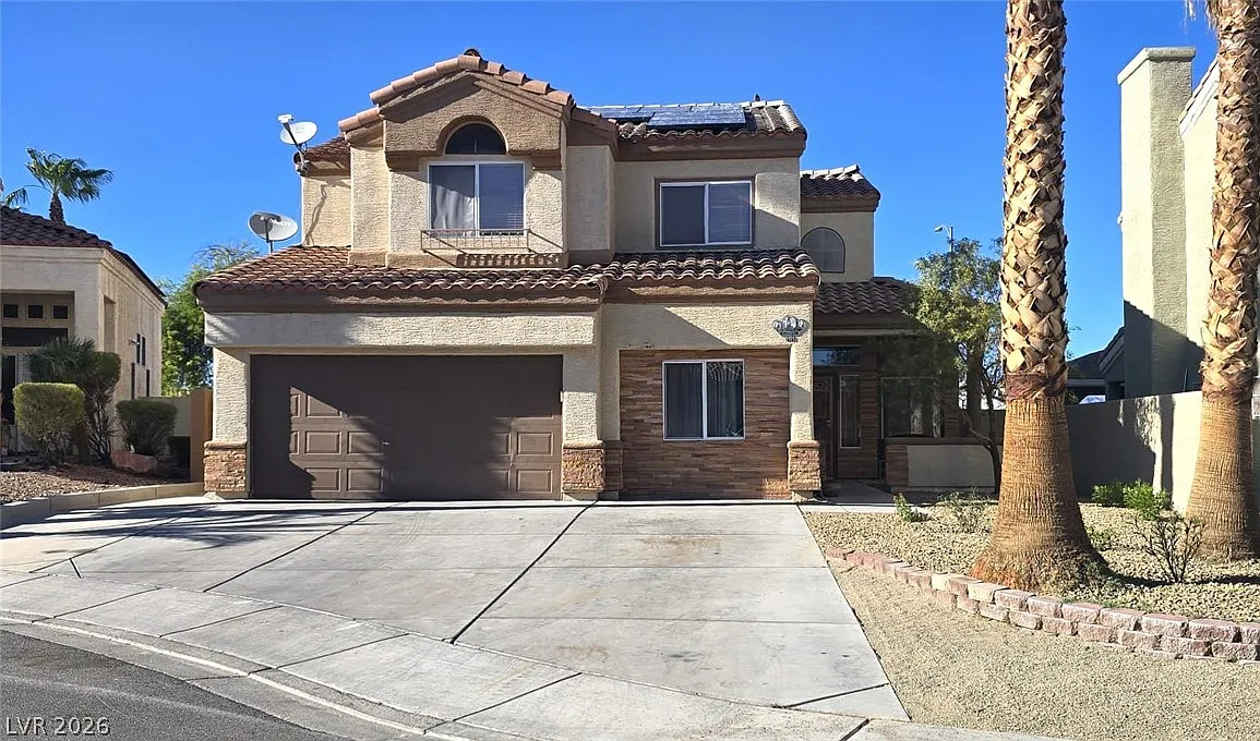 4 bed, 3.5 bath, 1935 sqft, $2,600 — Photo 3