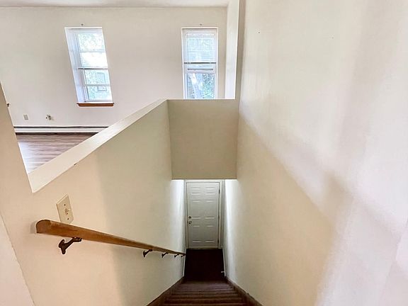 Main Entrance to Living Room