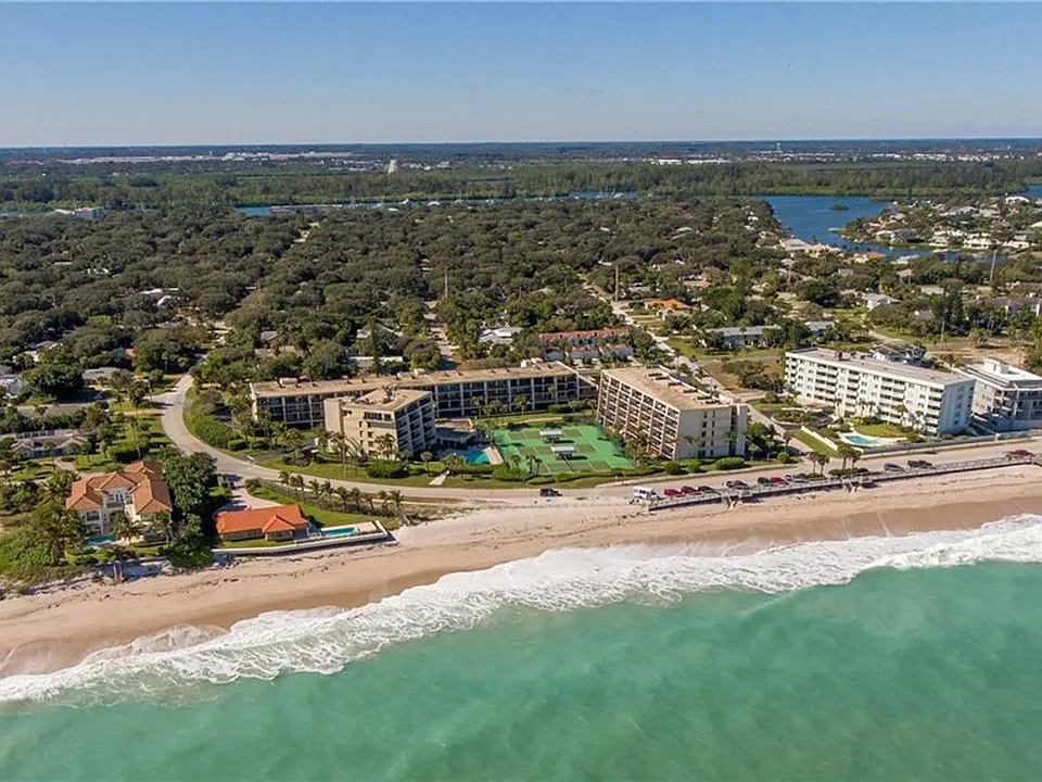 3939 Ocean Dr