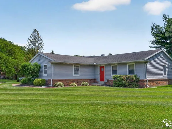 7576 Chapelview Ct, Temperance, MI 48182