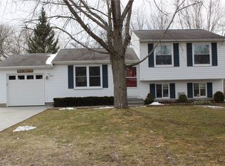 8465 Chinkapin Cir, Cicero, NY 13039