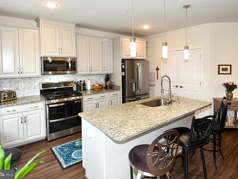 23610 Havelock Walk Ter — Photo 6