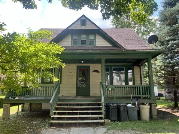 204 Ellis St, Caro, MI 48723
