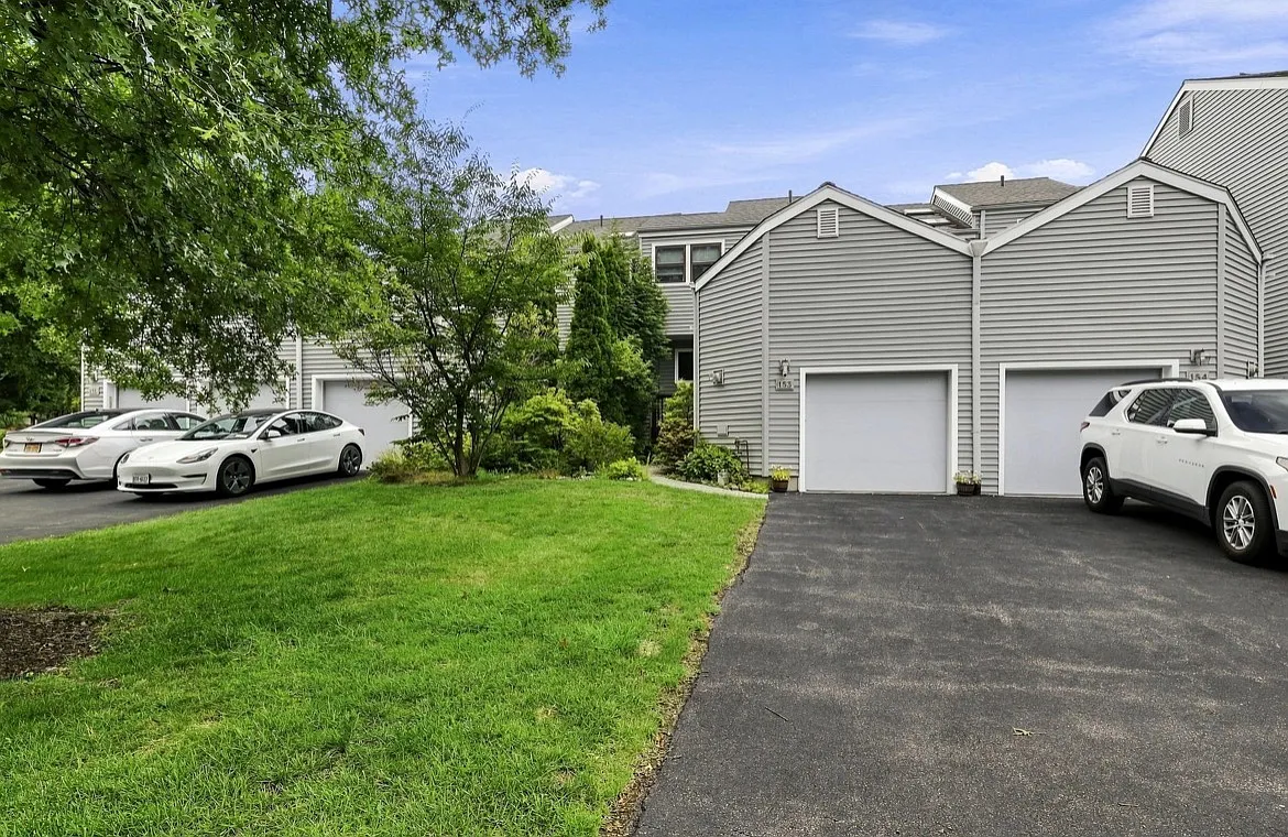 2 bed, 1152 sqft, $4,500 — Photo 4