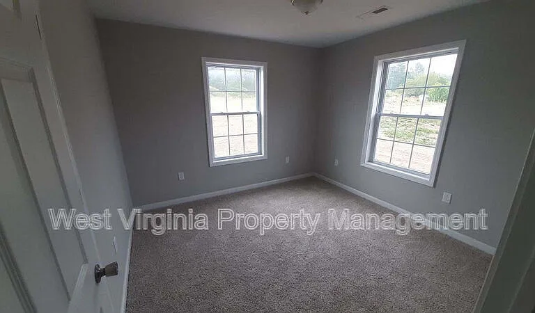 732 Circleview Dr — Photo 5