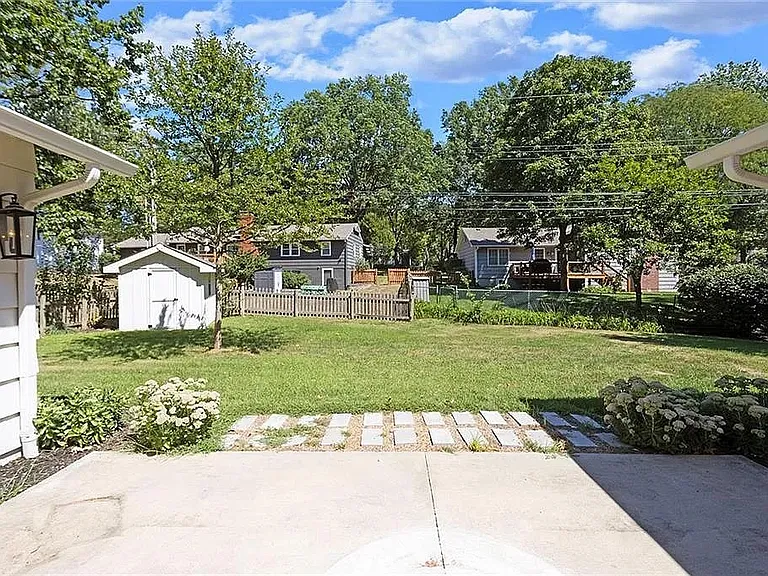 8105 Rosewood Dr — Photo 54