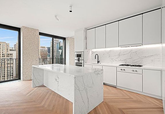 3rd image of 16 W 40th St APT 26A