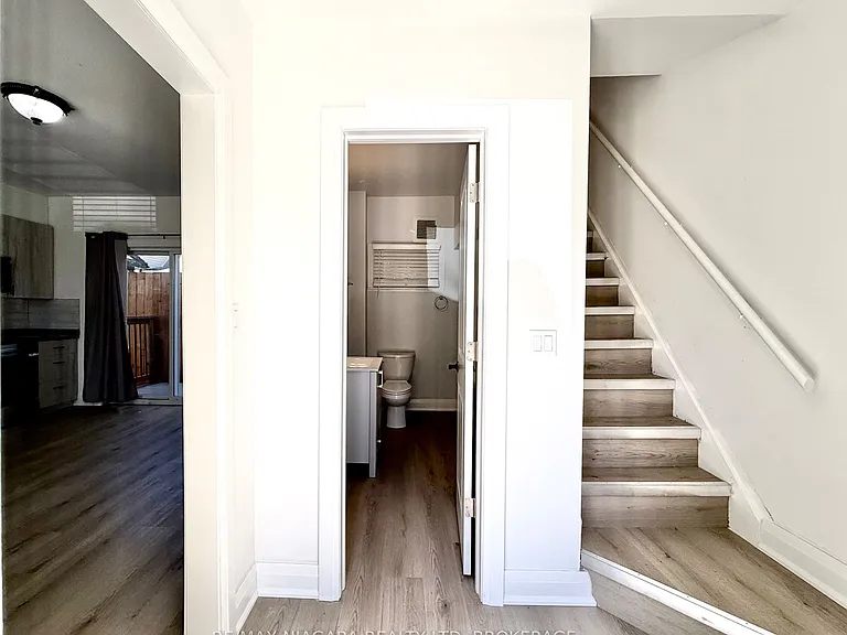 4711 River Rd #2 — Photo 3