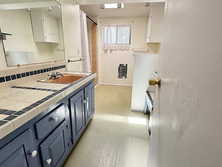 4910C Nicholas Pl — Photo 10
