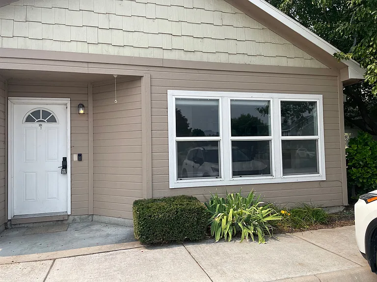 6051 W Port Ln #101 — Photo 1