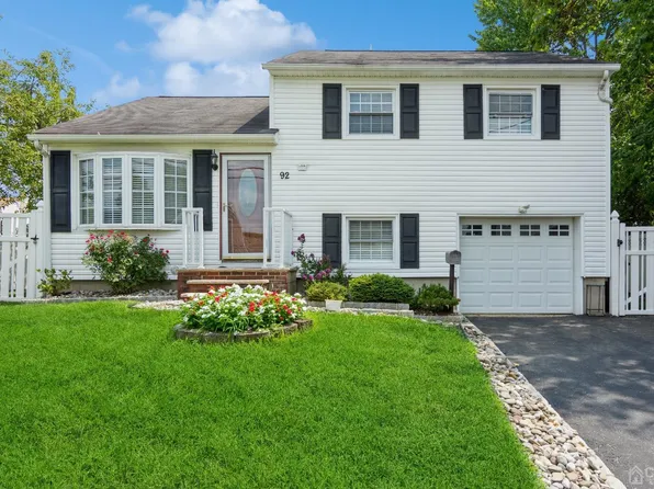 92 N Grant Ave, Colonia, NJ 07067
