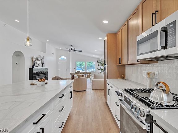 3rd image of 8220 Mount Brodie Cir