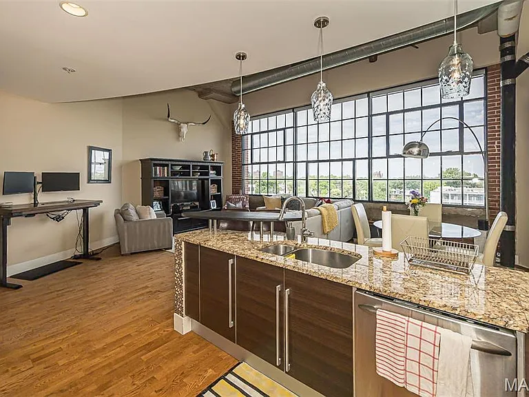 4100 Forest Park Ave #501 — Photo 14