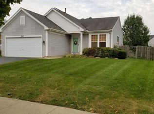 640 Chesterfield Ln, North Aurora, IL 60542