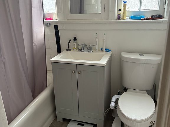 4th image of 5843 S Blackstone Ave APT 103
